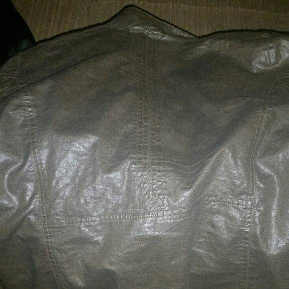 Light coat - Picture 2 of 5